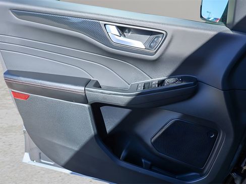 Used 2024 Ford Escape ST-Line Select w/ Tech Pack #1 image 17