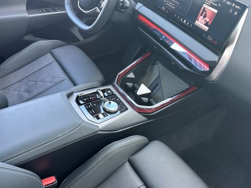 Used 2025 BMW X3 xDrive30i w/ Premium Package image 31