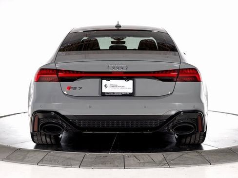 Used 2025 Audi RS 7 Performance image 4