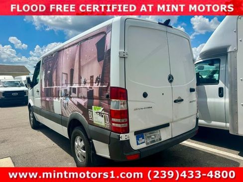 Used 2015 Mercedes-Benz Sprinter 2500 image 10