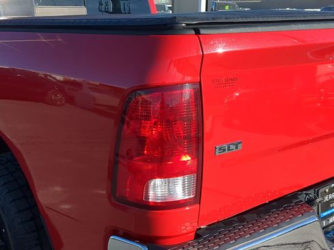 Used 2020 RAM 1500 Classic SLT image 11