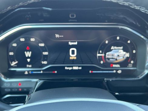 New 2025 GMC Sierra 1500 Elevation image 24