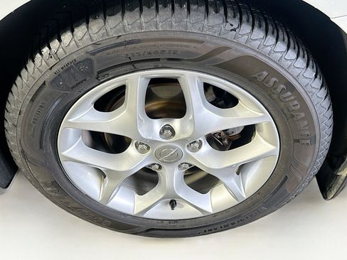 Used 2019 Chrysler Pacifica Touring-L Plus w/ Advanced Safetytec Group FWD image 11