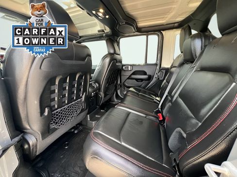 Used 2022 Jeep Wrangler Unlimited Rubicon AWD/4WD image 18