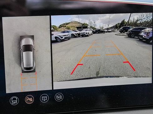 Used 2025 Cadillac Optiq Sport 1 image 25