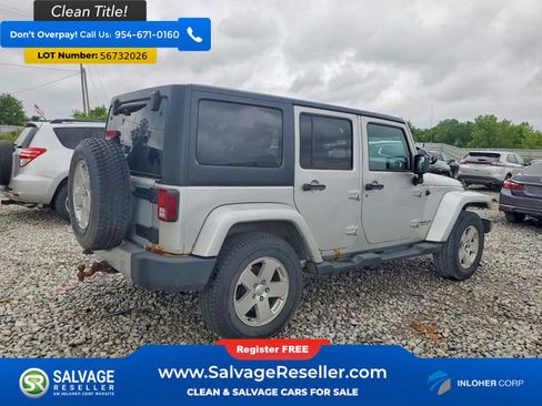 Used 2012 Jeep Wrangler Unlimited Sahara w/ Dual Top Group AWD/4WD image 4
