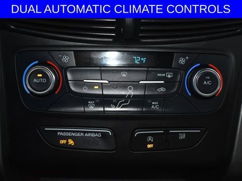 Used 2017 Ford Escape SE FWD image 6