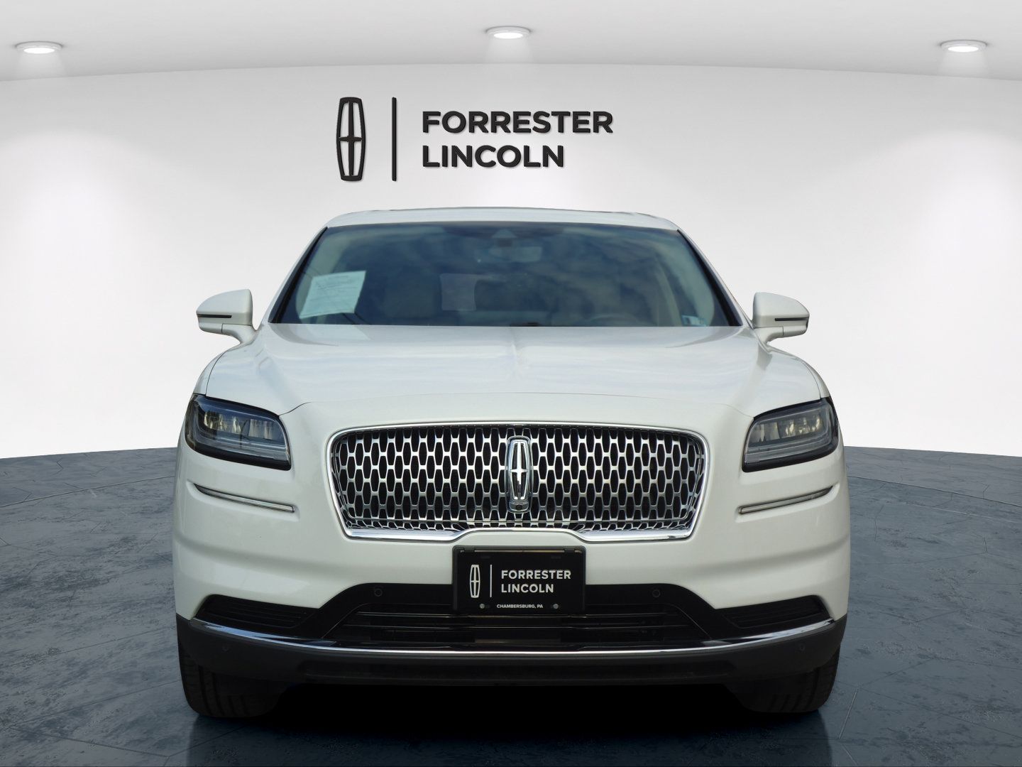 Used 2023 Lincoln Nautilus Reserve w/ Equipment Group 201A AWD/4WD image 8