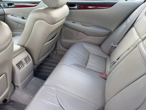Used 2003 Lexus ES 330 FWD image 15
