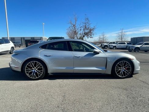 Used 2020 Porsche Taycan 4S w/ Premium Package image 9