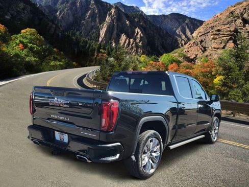Used 2024 GMC Sierra 1500 Denali w/ Denali Reserve Package AWD/4WD image 3