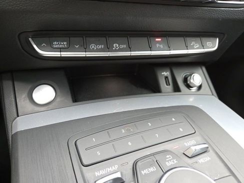 Used 2020 Audi Q5 2.0T Premium w/ Titanium Sport Package AWD/4WD image 20