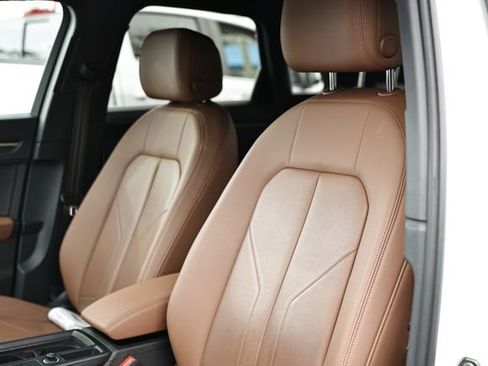 Used 2022 Audi Q3 2.0T Premium w/ Convenience Package image 22