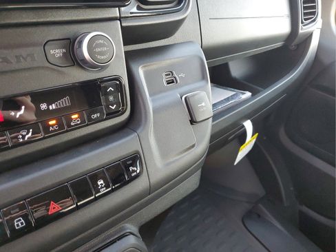 New 2025 RAM ProMaster 3500 FWD image 11