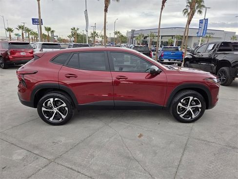 Certified 2024 Chevrolet Trax RS w/ Driver Confidence Package image 7