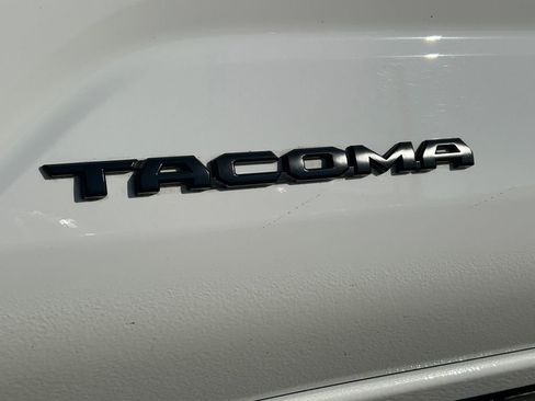 Certified 2025 Toyota Tacoma TRD Sport AWD/4WD image 9