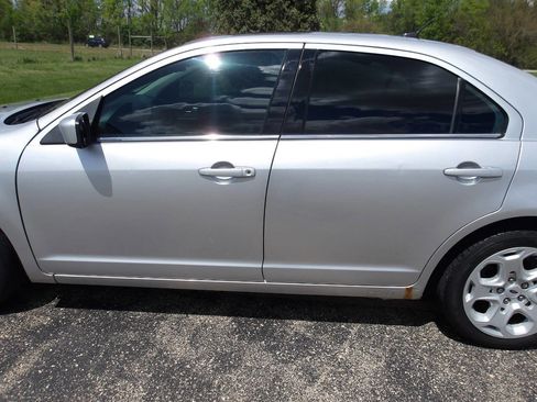 Used 2011 Ford Fusion SE w/ 202A Rapid Spec Order Code FWD image 32