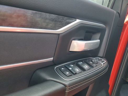 Used 2024 RAM 2500 Big Horn w/ Safety Group image 7