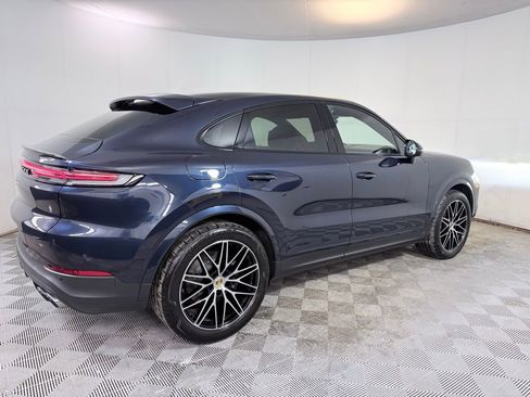 Used 2024 Porsche Cayenne Coupe AWD/4WD image 7