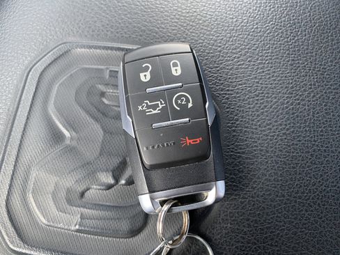 Used 2024 RAM 2500 Laramie w/ Night Edition image 38