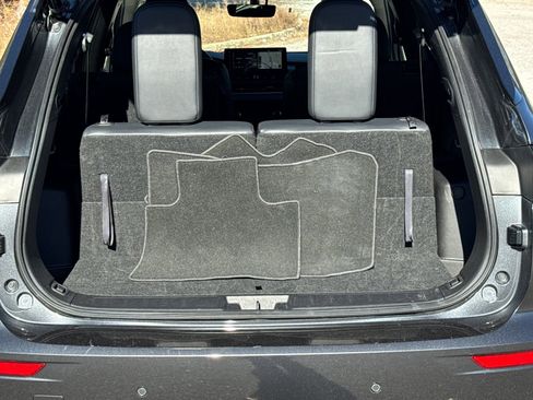 Used 2025 Mitsubishi Outlander SE image 18