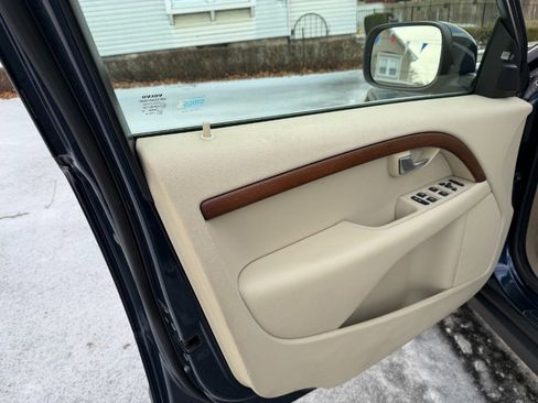 Used 2010 Volvo XC70 3.2 image 9