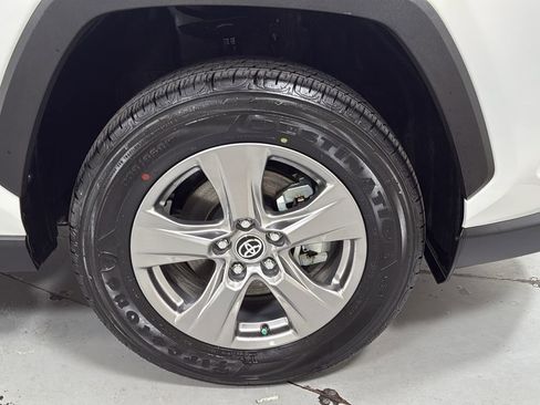 Certified 2025 Toyota RAV4 LE image 21