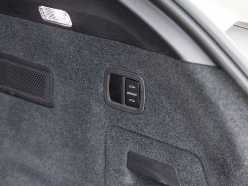 Used 2023 Porsche Cayenne GTS image 54