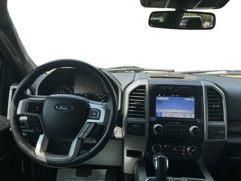 Used 2019 Ford F150 Lariat w/ Equipment Group 502A Luxury AWD/4WD image 10