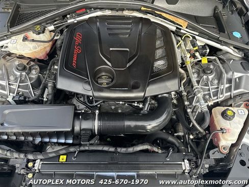 Used 2017 Alfa Romeo Giulia Ti w/ TI Lusso Light Wood Package image 38