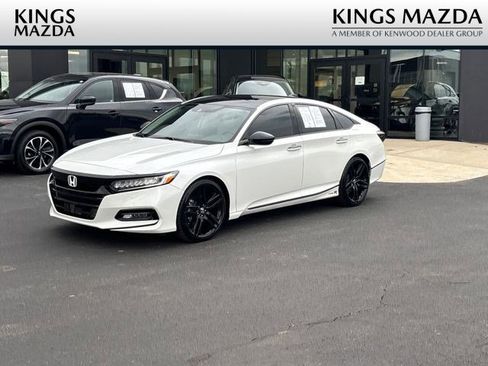 Used 2020 Honda Accord Touring image 1