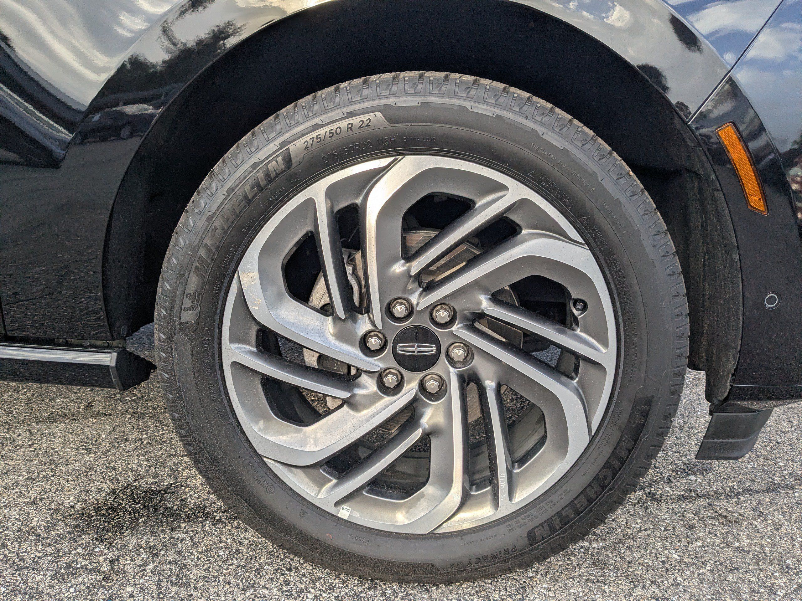 Used 2025 Lincoln Navigator Reserve AWD/4WD image 11