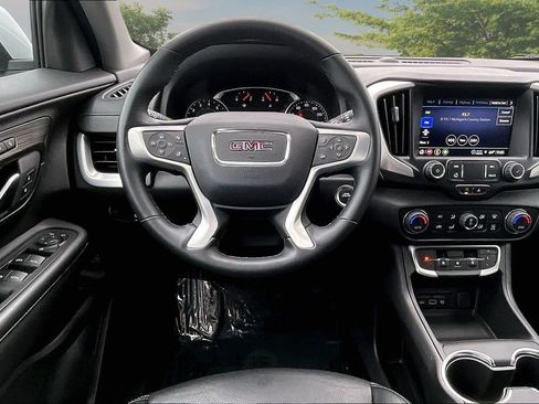 Used 2024 GMC Terrain SLT AWD/4WD image 5