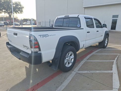 Used 2014 Toyota Tacoma PreRunner image 6