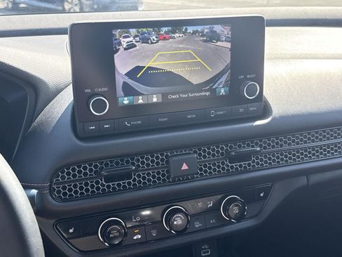 Certified 2025 Honda HR-V Sport image 32