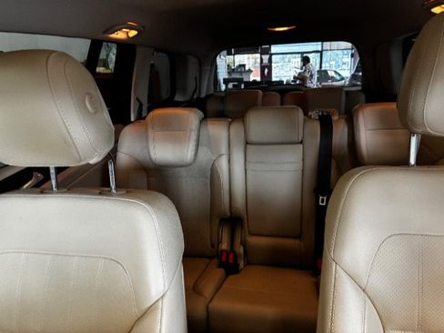 Used 2018 Mercedes-Benz GLS 450 4MATIC w/ Premium Package image 32