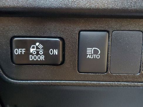 Used 2022 Toyota Tacoma SR5 image 36