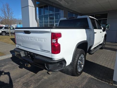 Used 2024 Chevrolet Silverado 2500 Custom w/ Custom Convenience Package AWD/4WD image 5