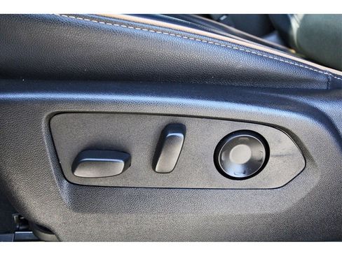 Used 2024 GMC Yukon AT4 w/ Technology Package image 24