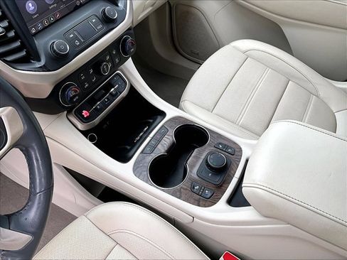 Used 2020 GMC Acadia Denali w/ Trailering Package FWD image 15