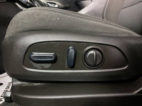 Used 2023 GMC Terrain SLE w/ Driver Convenience Package FWD image 12