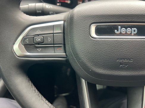 Used 2023 Jeep Compass Altitude AWD/4WD image 32