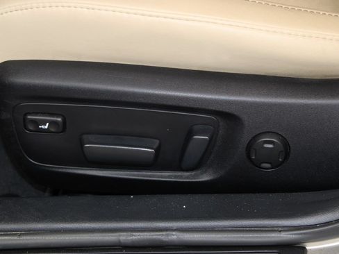 Used 2014 Toyota Avalon Limited FWD image 14