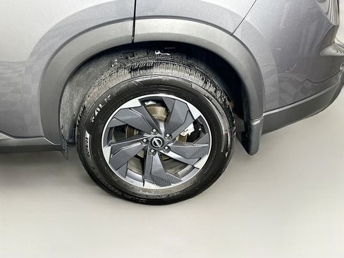 Used 2026 Nissan Rogue SV FWD image 11