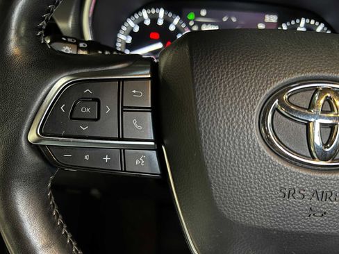 Used 2021 Toyota Highlander Platinum image 29