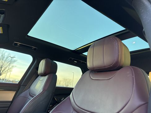 Used 2023 Land Rover Range Rover Sport SE Dynamic image 23