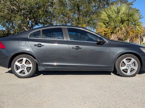 Used 2013 Volvo S60 T5 image 3