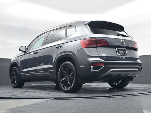 Used 2023 Volkswagen Taos SE image 12