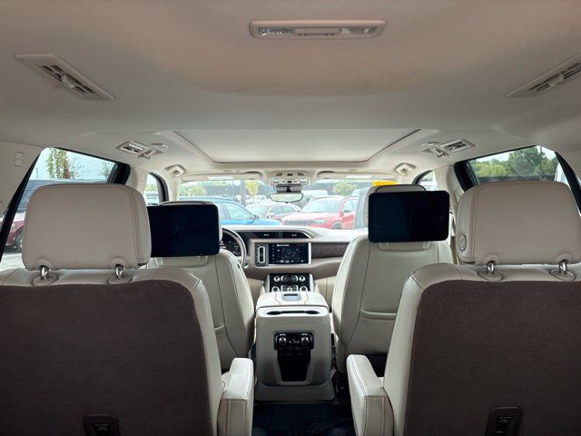 Used 2023 GMC Yukon Denali w/ Advanced Technology Package AWD/4WD image 18