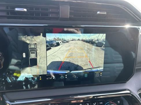 Used 2023 GMC Sierra 1500 AT4X image 23